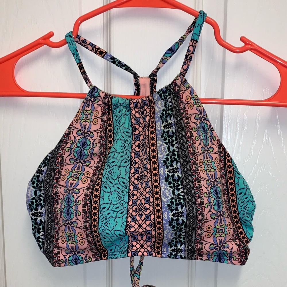 Halter bikini top
